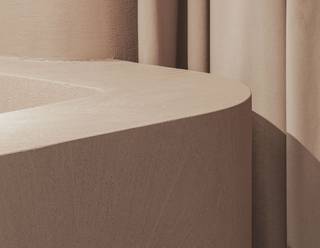 Carran gietvloer op receptiemeubel in Michelinrestaurant Rebelle