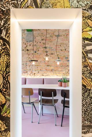 Villa Louis Oostende Socrete gietvloer in eetruimte