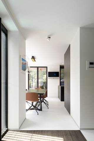 Liquidfloors Mellow pu gietvloer in architectenwoning knokke