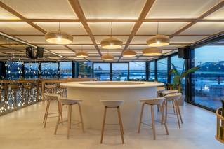 materiálom Socrete v reštaurácii 6