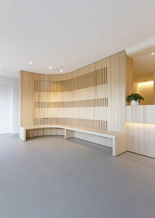 Liquidfloors Socrete gietvloer in oogartsenpraktijk Zulte