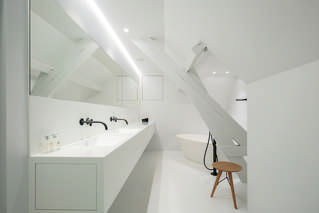 Badkamer wit rust zen gietvloer 1