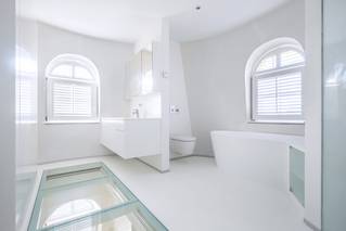 Molen badkamer witte gietvloer 1