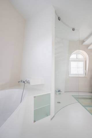 Molen badkamer witte gietvloer 3