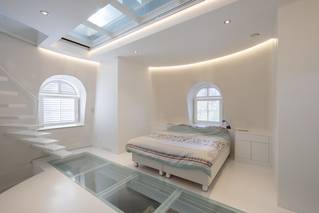 Molen slaapkamer witte gietvloer