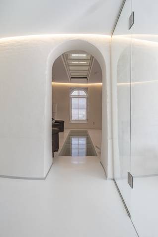 Molen hal witte gietvloer