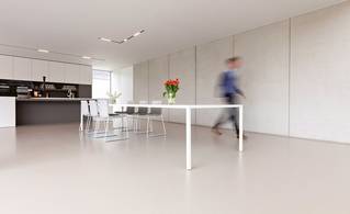 Liquidfloors Mellow pu gietvloer keuken privéwoning Harelbeke