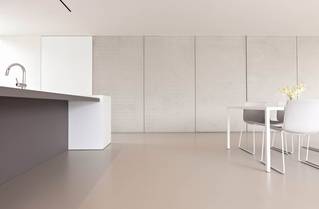 Liquidfloors Mellow pu gietvloer keuken privéwoning Harelbeke