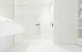 Liquidfloors Mellow pu gietvloer badkamer douche privéwoning Harelbeke