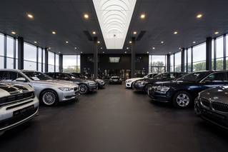 Liquidfloors Endur gietvloer garage showroom Kortrijk