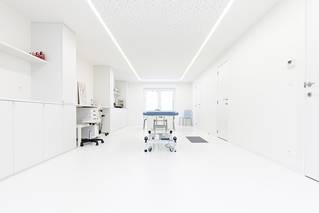 Liquidfloors Mellow pu gietvloer medische praktijk Kortrijk