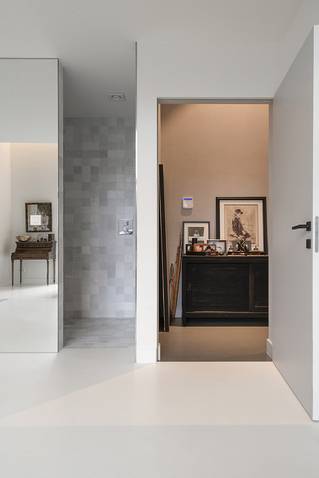 Liquidfloors Mellow pu gietvloer in badkamer loft doornik