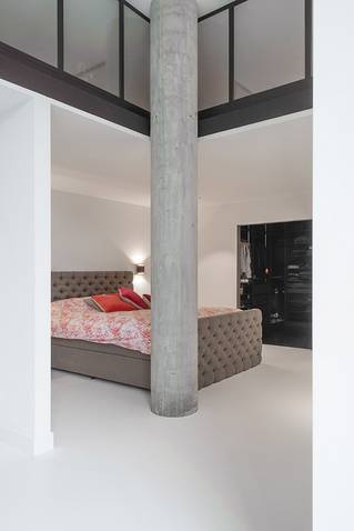 Liquidfloors Mellow pu gietvloer in badkamer loft doornik