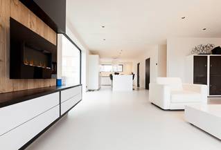 Liquidfloors Mellow pu gietvloer woonkamer privéwoning Oostkamp