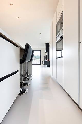 Liquidfloors Mellow pu gietvloer keuken privéwoning Oostkamp