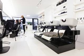 Kapsalon zwart wit vloer 1