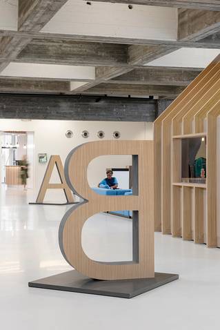 Liquidfloors Mellow pu gietvloer stadhuis Kortrijk