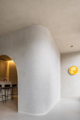 Kantoorgang met Socrete gietvloer