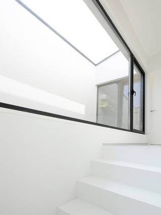 Liquidfloors Mellow pu gietvloer in trappenhal privéwoning