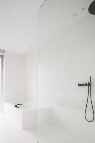 Liquidfloors Mellow pu gietvloer in badkamer appartement Brugge