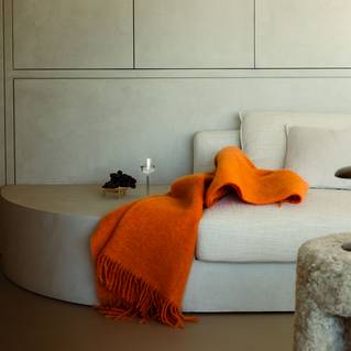 Woonkamer in kustappartement met Socrete gietvloer