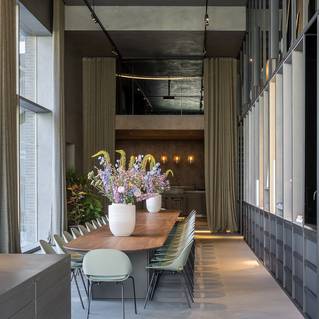 Eventruimte met Socrete gietvloer in Hub Antwerpen