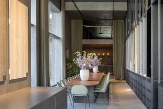 Eventruimte met Socrete gietvloer in Hub Antwerpen