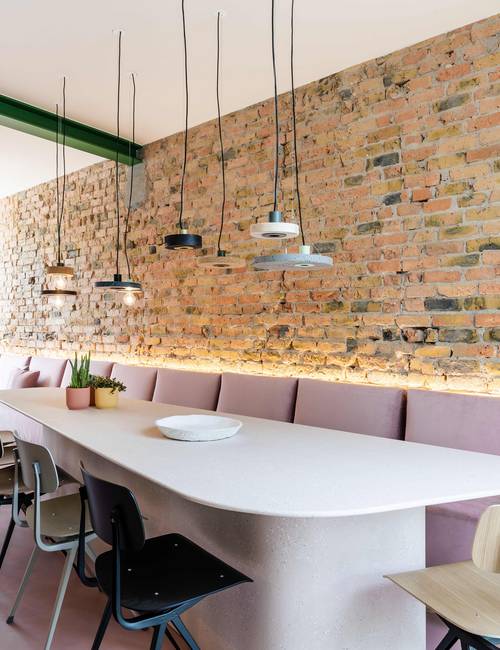 Design Dining Area in Villa Louis Oostende with Socrete cast floor