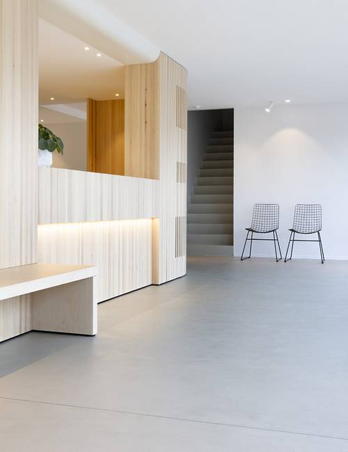 Liquidfloors Socrete gietvloer in oogartsenpraktijk Zulte