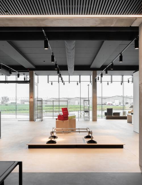 Linum kantoor showroom gietvloer Socrete