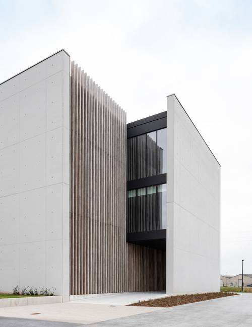 Linum kantoor gebouw buiten