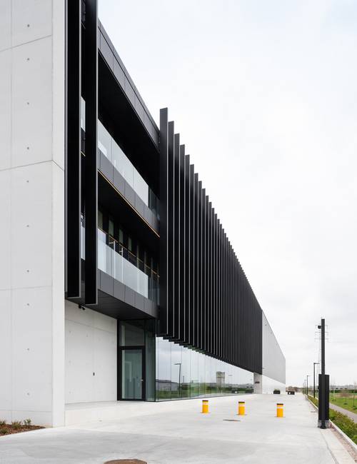 LInum kantoor gebouw buiten