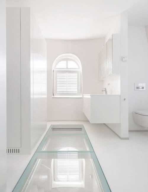 Molen badkamer witte gietvloer 2