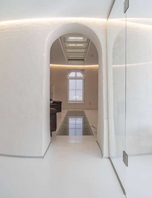 Molen hal witte gietvloer