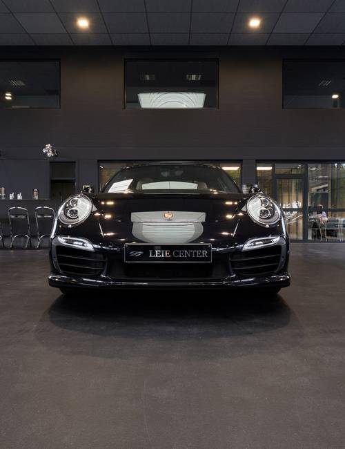 Liquidfloors Endur gietvloer garage showroom Kortrijk