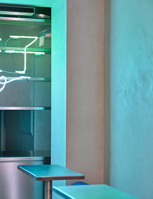 liatou podlahou Socrete 11