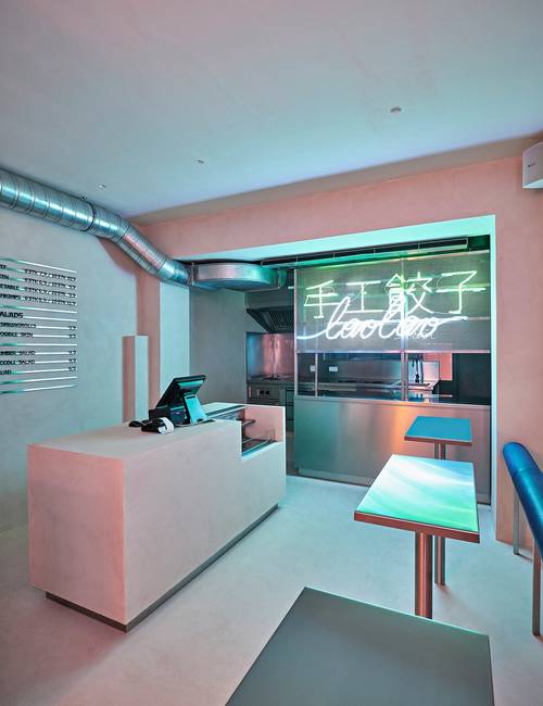 liatou podlahou Socrete 2