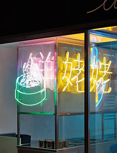 liatou podlahou Socrete 6