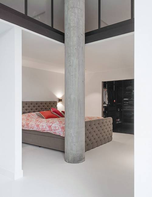 Liquidfloors Mellow pu gietvloer in badkamer loft doornik