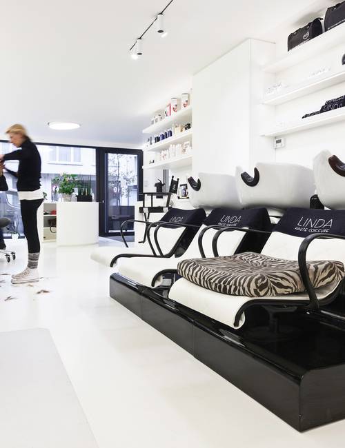 Kapsalon zwart wit vloer 1