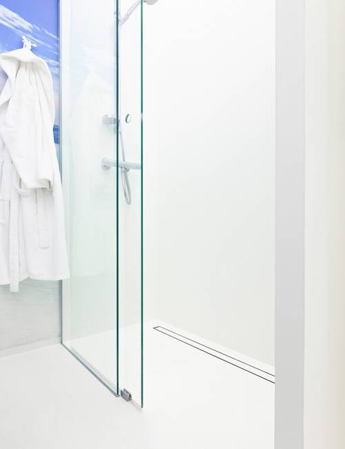 Kapsalon zwart wit vloer douche