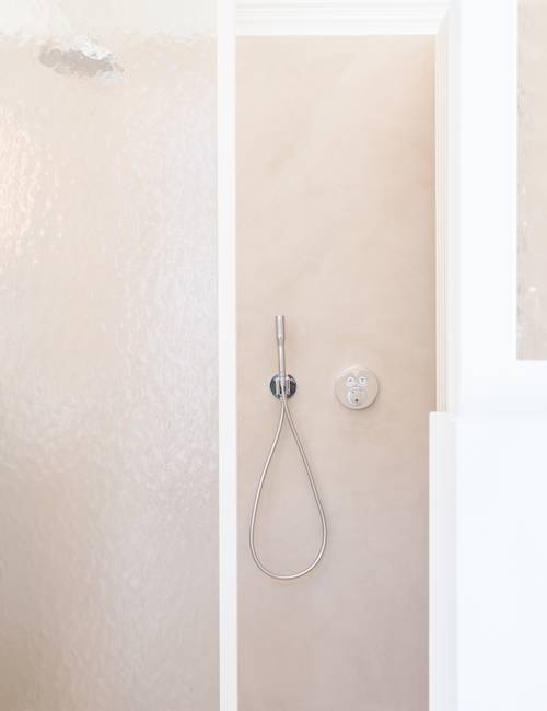 Socrete herenhuis Gent Badkamer douche slaapkamer