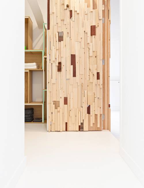 sloophout renovatie witte gietvloer