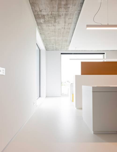 Boekhoudkantoor gietvloer kleuren geel zwart 5