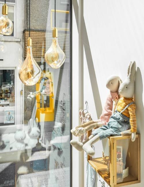 Liquidfloors Mellow pu gietvloer trap in winkelruimte Oostende