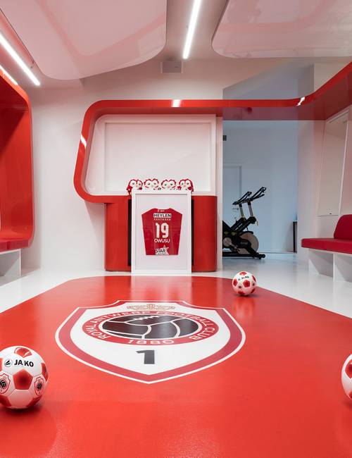 sols coulés ghelamco fc antwerp foot vestiaire