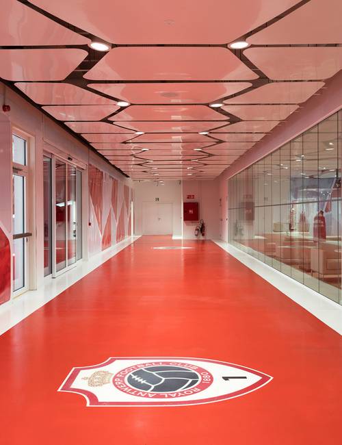 sols coulés ghelamco fc antwerp foot vestiaire