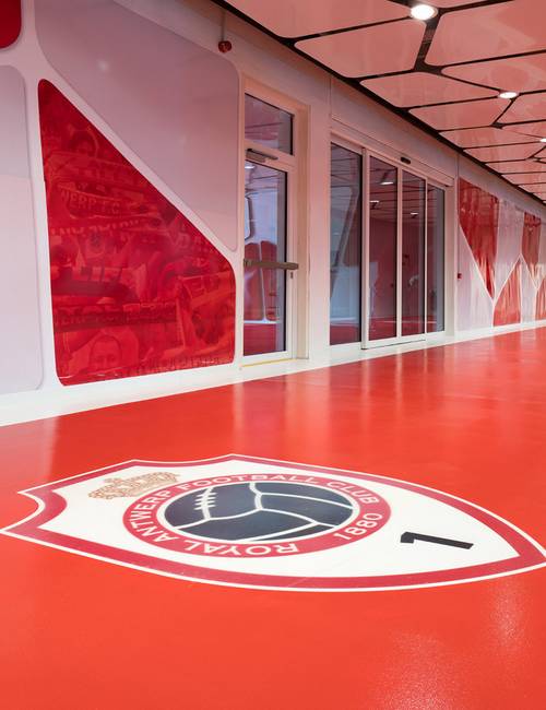 sols coulés ghelamco fc antwerp foot vestiaire