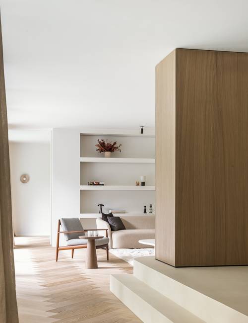 Socrete gietvloer op trappen in HB Residentie door Studio Leeman