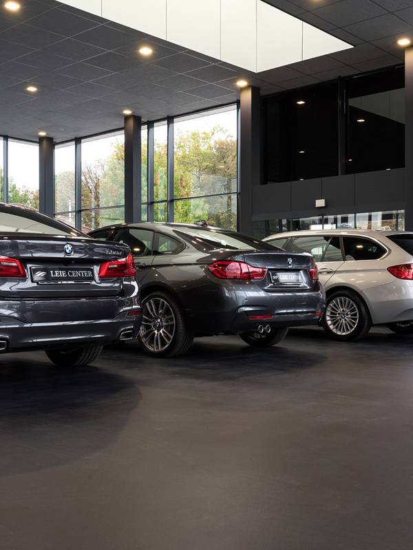 gietvloeren showroom garage endur cars